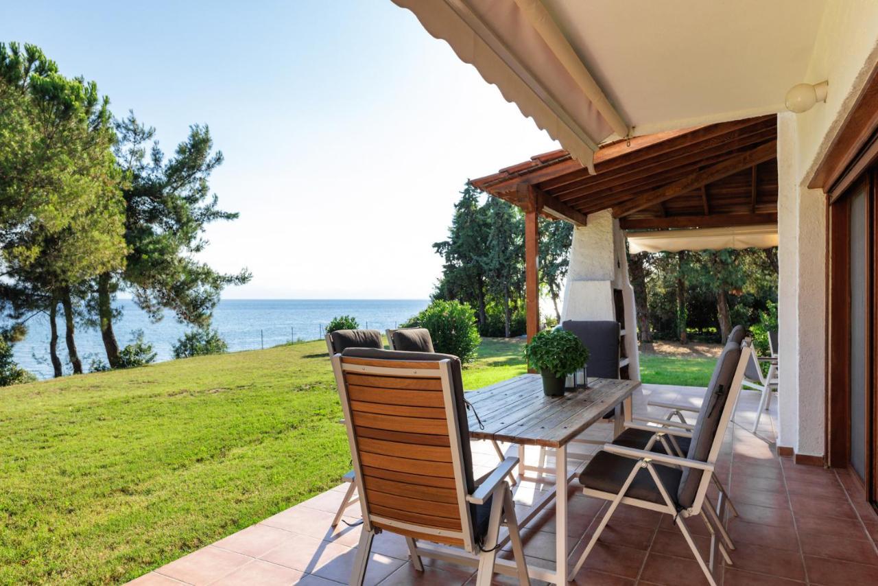 Luna Villa Private Beach Nea Iraklia Luaran gambar